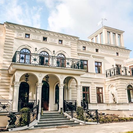 Palac Wierzbiczany Gniewkowo Bagian luar foto