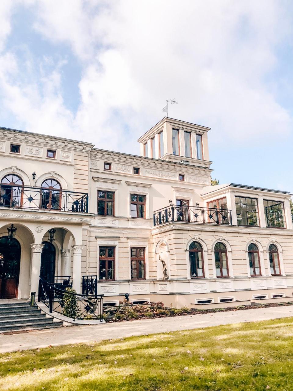 Palac Wierzbiczany Gniewkowo Bagian luar foto